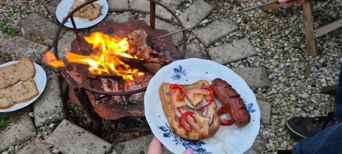 284433169_10220305351239996_6302027041637155718_n